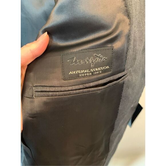 Silvio Bresciani gray blazer size 42R  new with tags  3 button - Picture 3 of 9